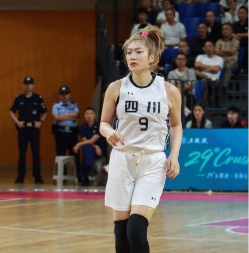 38分大胜武汉 进决赛战江苏冲4连冠瓦利